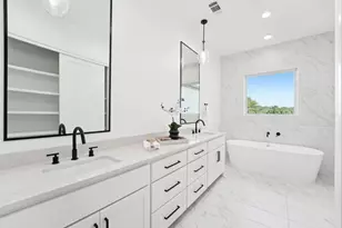 116 Mitchell Creek Dr, Horseshoe Bay, TX 78657 - Photo 6