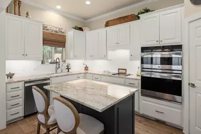 2216 Garden Court, San Marcos, TX 78666 - Photo 10