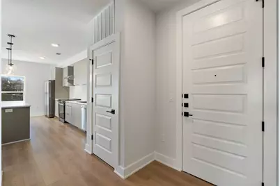 2500 Longview Street #222, Austin, TX 78705 - Photo 6