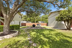 806 E 13th St, Georgetown, TX 78626 - Photo 4