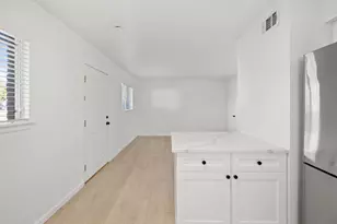 806 E 13th St, Georgetown, TX 78626 - Photo 24