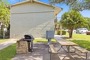 806 E 13th St, Georgetown, TX 78626 - Photo 6