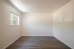 806 E 13th St, Georgetown, TX 78626 - Photo 14