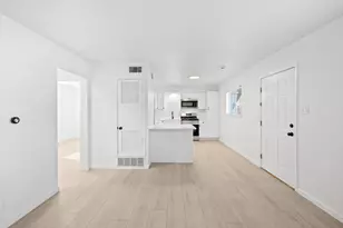 806 E 13th St, Georgetown, TX 78626 - Photo 14