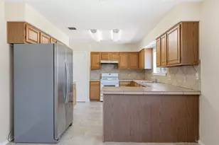 6700 Shiner St, Austin, TX 78729 - Photo 6