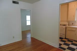 912 W 22nd 1/2 St, Austin, TX 78705 - Photo 2