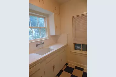 912 W 22nd 1/2 Street #I, Austin, TX 78705 - Photo 4