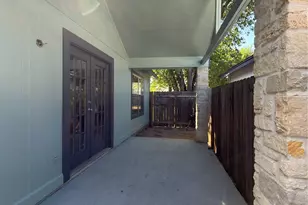 5805 Kevin Kelly Pl, Austin, TX 78727 - Photo 2