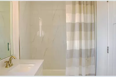 300 Tesla Circle Circle, Austin, TX 78681 - Photo 16