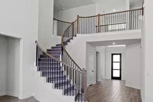 301 Sheepdog Dr, Liberty Hill, TX 78642 - Photo 2