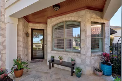 4 Hightrail Way, The Hills, TX 78738 - Photo 4