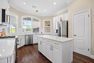 4 Hightrail Way, The Hills, TX 78738 - Photo 10