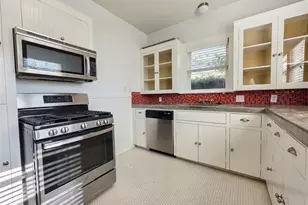 3901 Red River St, Austin, TX 78751 - Photo 10