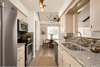 5803 Eureka Drive, Austin, TX 78745 - Photo 10
