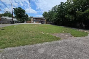 530 W Hopkins St, San Marcos, TX 78666 - Photo 12