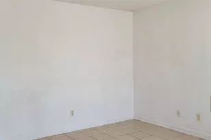 530 W Hopkins St, San Marcos, TX 78666 - Photo 6