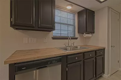 1804 Cedarlawn Street, Taylor, TX 76574 - Photo 14