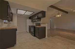 1804 Cedarlawn St, Taylor, TX 76574 - Photo 12