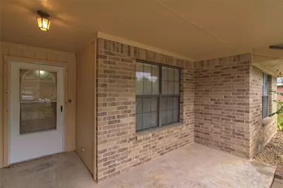 1804 Cedarlawn Street, Taylor, TX 76574 - Photo 4