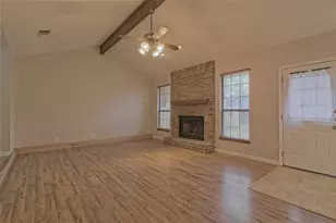 1804 Cedarlawn St, Taylor, TX 76574 - Photo 8