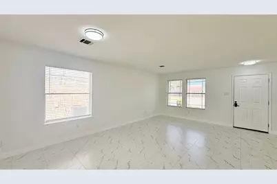 15220 Drusillas Drive, Pflugerville, TX 78660 - Photo 4