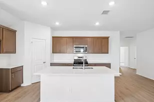 385 San Juan Trl, Bastrop, TX 78602 - Photo 10