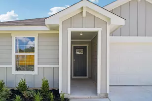 385 San Juan Trl, Bastrop, TX 78602 - Photo 4