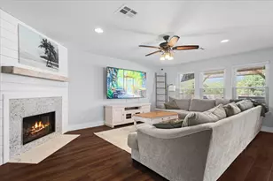 821 Bella Vista Cir, Kyle, TX 78640 - Photo 8