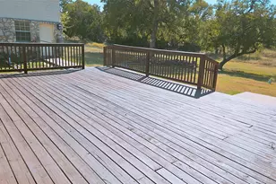 105 Meadow Dr, Georgetown, TX 78633 - Photo 16