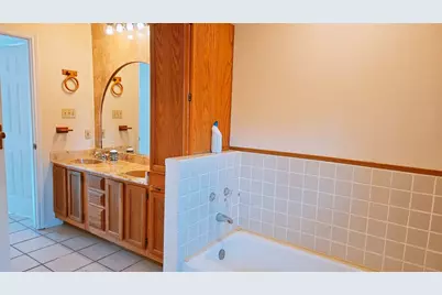 105 Meadow Drive, Georgetown, TX 78633 - Photo 12