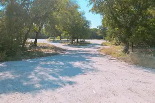 105 Meadow Dr, Georgetown, TX 78633 - Photo 18