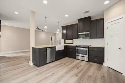 9808 Longhorn Skyway, Dripping Springs, TX 78620 - Photo 16