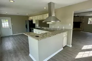 178 Mary Ann Dr, Canyon Lake, TX 78133 - Photo 12