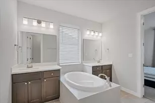135 Independence Dr, Kyle, TX 78640 - Photo 18