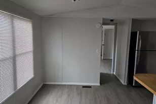 1113 Colorado St, Smithville, TX 78957 - Photo 8