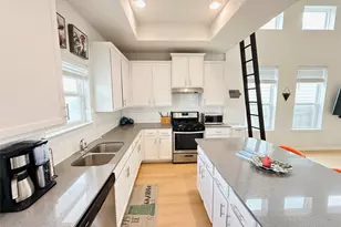 10221 Forest Grove Dr, Austin, TX 78747 - Photo 10