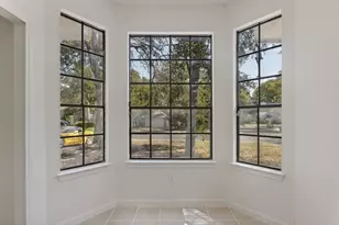 8001 Boneta Trail, Austin, TX 78729 - Photo 4