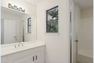 8001 Boneta Trail, Austin, TX 78729 - Photo 16