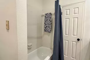 2910 Edgewater Dr, Austin, TX 78733 - Photo 40