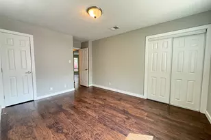 10702 Lanshire Dr, Austin, TX 78758 - Photo 8