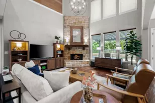 208 SANTALUZ Ln, Austin, TX 78732 - Photo 6