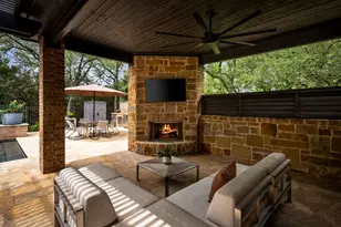 208 SANTALUZ Ln, Austin, TX 78732 - Photo 32