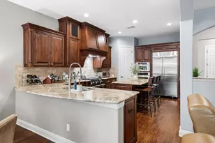 208 SANTALUZ Ln, Austin, TX 78732 - Photo 8