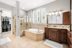 208 SANTALUZ Ln, Austin, TX 78732 - Photo 14