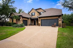208 SANTALUZ Ln, Austin, TX 78732 - Photo 2