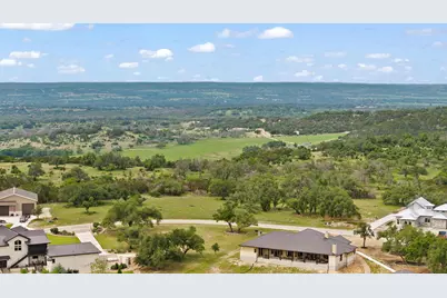 120 Trophy Oak Point, Fredericksburg, TX 78624 - Photo 18