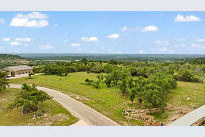 120 Trophy Oak Point, Fredericksburg, TX 78624 - Photo 6