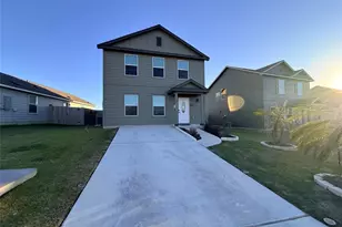 228 Texas Angel Wy, Jarrell, TX 76537 - Photo 2