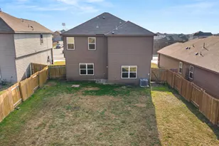 18524 Speculator Ln, Elgin, TX 78621 - Photo 32