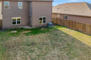 18524 Speculator Ln, Elgin, TX 78621 - Photo 34